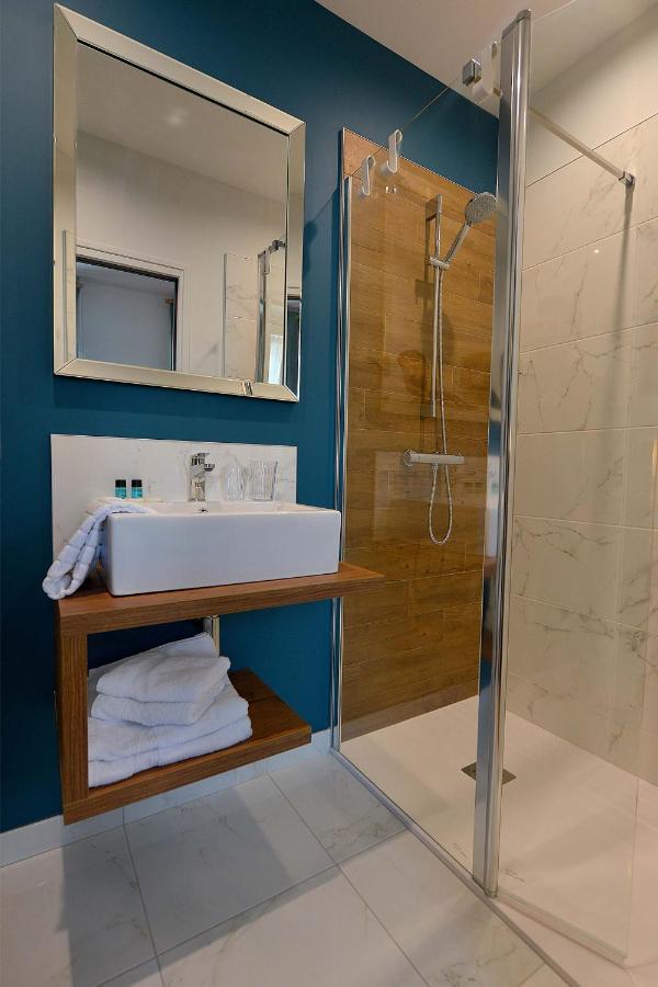 Le Tiburon Hotel Cherbourg-en-Cotentin